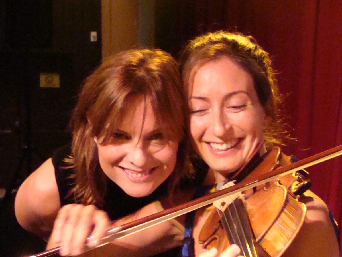 V. Aster, Stéphanie Moraly